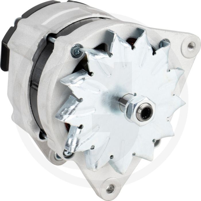 Dynamo 12 volt / 80 A – Aansluiting B+ (M8), D+ (M5), Flensmaat 82 mm, Vorm A