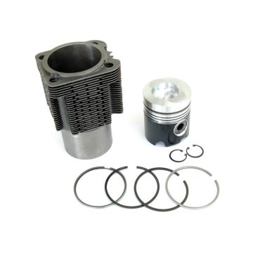 Jeu de pistons et de cylindres avec segments